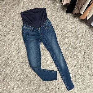 Abercrombie & Fitch // Maternity Jeans